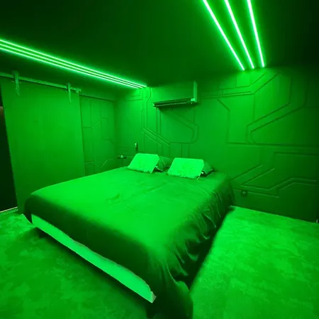 Eleven 185 M2 Gaming Cinema Sauna * 波尔多