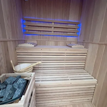 Eleven 185 M2 Gaming Cinema Sauna Apartament *