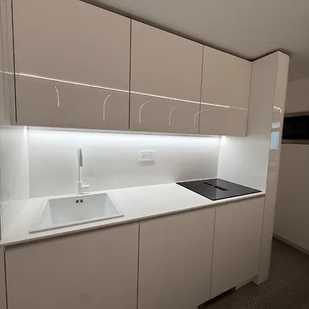 Eleven 185 M2 Gaming Cinema Sauna 公寓